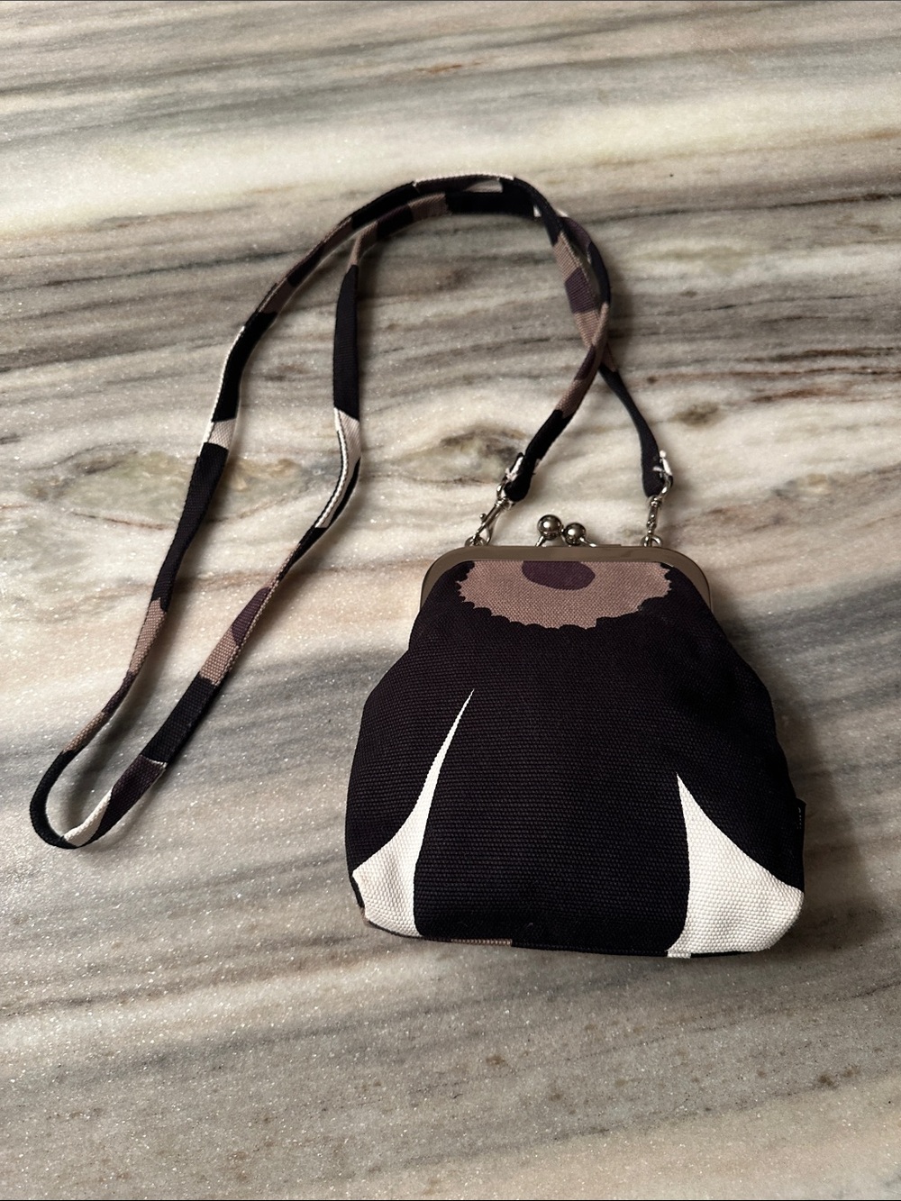 MARIMEKKO KISS LOCK CANVAS BAG